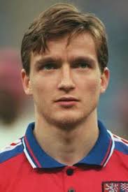 Sk slavia prague* may 24, 1973 in děčín, cssr. Vladimir Smicer Zivotopis Osobnosti Cz