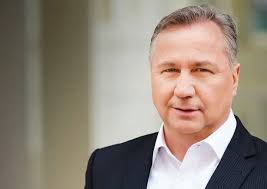 Radio Ginseng aus Finsterwalde: Mit vergessenen Songs aus der DDR und  Regionalreportagen auf Sendung