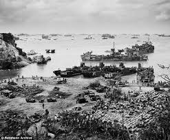 Was desmond ever forced to choose between killing to protect his men or standing by his convictions? Desmond Doss Awarded A Medal Of Honor For Saving 75 Lives During Brutal Battle Of Okinawa Daily Mail Online
