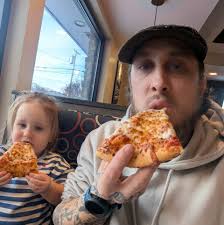 PC in a fish tank❔ Fish tank in a PC❔ 🐟🐠🐡 It's GIGABYTE Aquarium PC!  #PoweredByAORUS Spec List: • CPU: Intel Core i9-10850K Avenger Edition •  MB: Z490 AORUS XTREME WATERFORCE •