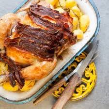 Rezept Von Jamie Oliver Zitronen Brathuhn Mit Gerosteten Rosmarinkartoffeln Rosmarinkartoffeln Brathuhn Gebratenes Huhn