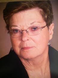 What are good places to grab food and drink in Wichita with a patio?