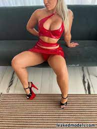 Petite-elli  petite_elli Nude Leaks OnlyFans Photo 5 - Leaked Models