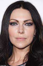 Why You Won T See Oitnb S Laura Prepon With Thick Brows Anytime Soon Laura Prepon Orange Is The New Black Laura