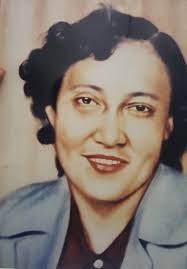 Shelley Sisk's Instagram, Twitter & Facebook