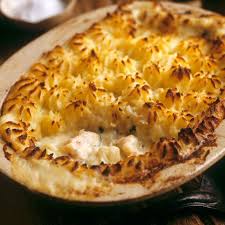 I love a fish pie, it's creamy and soft and a great way to get lots of different types of fish (or seafood) into your diet. Best Fish Pie Recipes