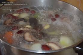 *berdasarkan akg dari 2000 kalori. Amie S Little Kitchen Sup Kaki Ayam Campuran Yang Menyihatkan