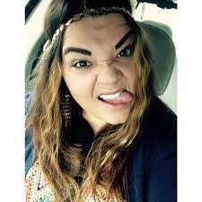 Samantha Crowder's Instagram, Twitter & Facebook