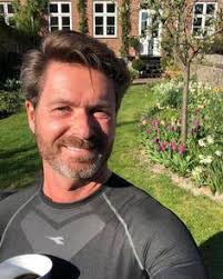 Doctor picture: Discover 160 ideas from "Milan Thomas"