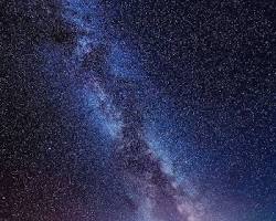 Imagen de Olodumare, represented as a vast expanse of sky or a cosmic egg