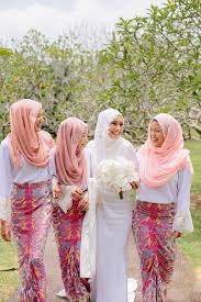 Razif And Sarah S Nikah At Ba Alwie Mosque Bridesmaid Dress Party Night Fall Dress Outfit