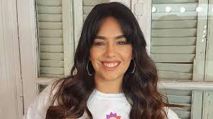 La artista está pasando por un difícil momento personal después de perder a su papá y a &hellip; Angela Leiva Se Defendio De Las Criticas Luego De Subir Una Video En Una Fiesta En La Calle