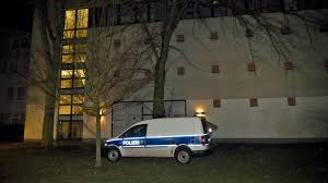 Ist die 4 zimmer wohnung in hennigsdorf auf zwei etagen aufgeteilt, ergeben sich natürlich ganz neue gestaltungsmöglichkeiten. Madchen 16 Lag Tot In Wohnung In Hennigsdorf B Z Berlin