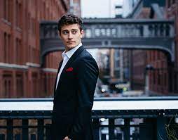 Avec jakub józef orlinski, warner classics a découvert une pépite. Jakub Jozef Orlinski Img Artists