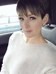 Gyönyörű nők: 31 Hannah Brook ötlet, amelyet menthetsz