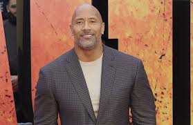 Tiana johnson hält ihren vater dwayne dwayne johnson, 48, kann seiner jüngsten tochter tiana, zwei, vermutlich keinen wunsch. Dwayne Johnson Stolz Auf Tochter Simone