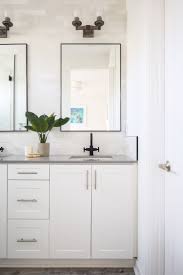Classic white subway tile will always add timeless appeal to any bathroom. Cloe 2 5 X 8 Glossy Wall Tile In White 10 64 Sqft Ctn Walmart Com Walmart Com