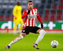 Mo ihattaren bij andy in de auto part 1! Psv Zonder Zieke Ihattaren In Uitwedstrijd Tegen Willem Ii Nederlands Voetbal Ad Nl