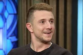 He is an actor and director, known for vysehrad (2016), vysehrad (2021) and probudím se vcera (2012). Herec Jakub Stafek Se Stane Otcem Dnes Promluvil O Tom Koho Se Snoubenkou Budou Mit Fakta Today