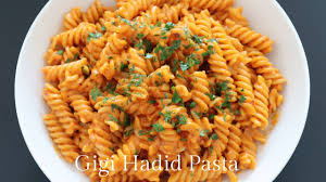 Gigi hadid pasta ретвитнул(а) centro pokémon leaks. Gigi Hadid S Pasta With Spicy Vodka Sauce Recipe Without The Vodka Youtube