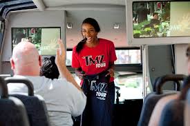 TMZs vans give tourists a tawdry view of Hollywood