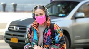 Sarah jessica parker was born march 25, 1965, in nelsonville, ohio, to barbra forste (née keck), a teacher who ran a nursery school, and stephen parker, a journalist. Sarah Jessica Parker Pops In Hot Pink Pumps Matching Face Mask Footwear News