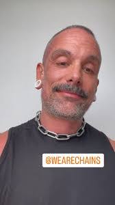 Geoffrey Max's Instagram, Twitter & Facebook