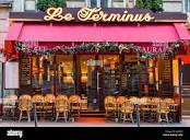 Cafe bistro Le Terminus, Paris, France Stock Photo - Alamy