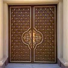 باب حديد مع قطع نحاس صب وطني ابواب درابزين ليزر ابواب ليزر ابواب حديد حديد حدادة ألمنيوم ستيل door design images grill door design door handle design