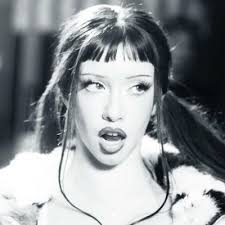 Posts with replies by lüli 🪽rosalía summer (@angelfumon)