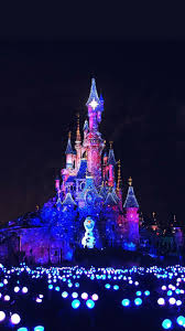 Olaf In Front Of A Castle Wallpaper Wallpaper Iphone Christmas Wallpaper Iphone Disney Disney Wallpaper