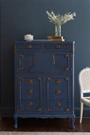 16 Decor Trends That Are Going To Be Hot In 2018 Trending Decor Statement Furniture Pieces Furniture Trends