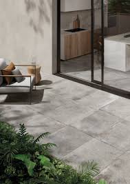 Schöne bodenfliesen können ganz unterschiedlich sein: Im Haus Und Vor Dem Haus Tegelvloer Tegels Natuursteen