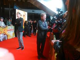 Stefan became a successful lawyer in dubai while kai is stuck in their home town. Die Weltpremiere Von Lommbock Popkulturelle Differenzen