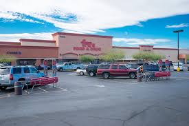 Atm, bakery, bank, bath and body, boars head, book, coin star, cosmetics, deli, floral, gas station, kitchen place, kosher food. Retail Space For Lease In Glendale Arizona Phillips Edison Company
