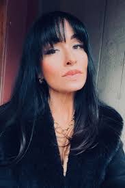 Melody Kay's Instagram, Twitter & Facebook