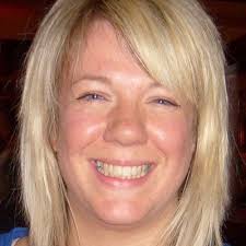 Tracy Ewing (@HappyWeeScone)