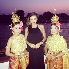 For someone like jho low who. Miranda Kerr Hands Back Multi Million Dollar Jewelry Cache Tied To 1mdb Case Coconuts Kl