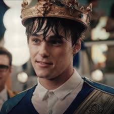 Why am i just now realizing hes  kinda#descendants#descendantsedit#bendescendants#disney#disneychannel#fyp#foryou#foryoupage#trending