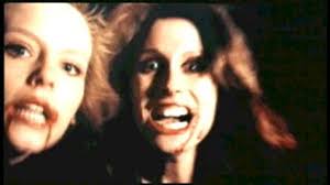 Vampyres [Daughters of Darkness] *** (1974, Marianne Morris, Anulka  Dziubinska, Murray Brown, Brian Deacon, Sally Faulkner, Michael Byrne)