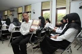 See more of info lowongan kerja malang on facebook. Bertahun Tahun Jadi Tukang Kebun Slamet Akhirnya Jadi Cpns