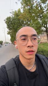 /, 人常把失敗當成壓力與焦慮，, 讓它們恣意的渲染內心與自我，, 裹上一層負面能量的焦油，, 即使天生神力怎麼樣也是施展不開來，,  當人不再視它為「失敗」，, 視它為精彩人生的一部分，, 但失敗不再是失敗，, 就沒有什麼理由不過好自己的生活，, 並熱愛它呢？, 🫀🔋❤️‍🔥,  #tonyliferecord , #gymnastics , /