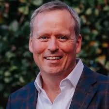 Damien Healy's Instagram, Twitter & Facebook