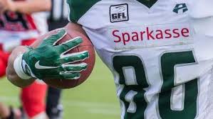 Ergebnisse, teamvergleiche und vieles mehr für das football team aus der gfl nord auf onsidekick.de! American Football Stuttgart Scorpions Unicorns Holen Br 27 13 Erfolg Gegen Stuttgart