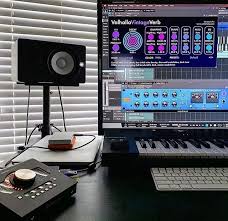 How Many Times A Day Do You Reverberate Go Download Free Mixing Tips Pdf Link In Bio Pic By In 2020 Home Recording Studio Setup Home Studio Music Home Studio Setup