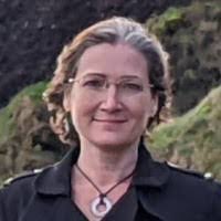 Jenny Draper's Instagram, Twitter & Facebook