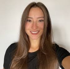 Miranda Kirby's Instagram, Twitter & Facebook