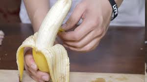 The sweet yellow banana we are all so familiar with is actually a mutant strain which developed from original cooking bananas or plantains. Peel A Banana Like A Monkey Life Hack Youtube