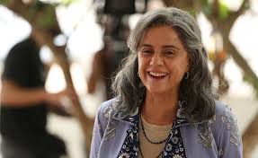 A atriz carioca marieta severo estreou na globo na novela o sheik de agadir (1966). Marieta Severo Se Entrega Ao Cinema E Abre O Coracao Ao Falar Do Brasil Essa Sensacao De Injustica Me Deixa Doente Nao Sei Que Lado E Esse Do Ser Humano Notas