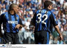 Ronaldo ha confermato che quell'inter fosse molte forte, più di quella attuale di conte che però ha chance di poter puntare allo scudetto: Inter Ronaldo E Vieri In Coro Sconfitta Del 5 Maggio La Delusione Piu Grande